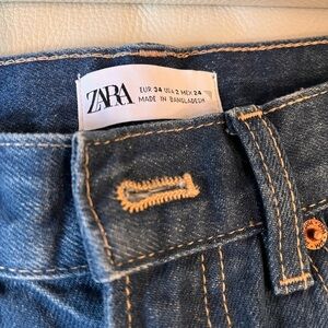 Zara high rise jeans. Brand new. No tags. Size 2.